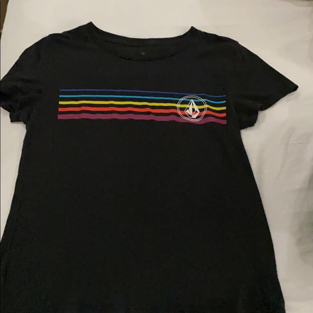 volcom dark grey cute tee shirt!